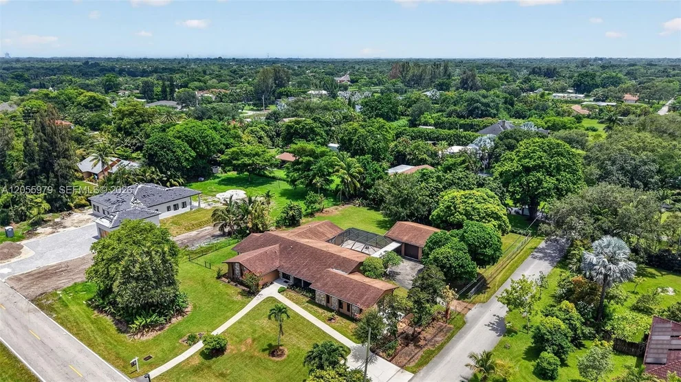 Unit for sale at 13680 SW 26th St, Davie, FL 33325