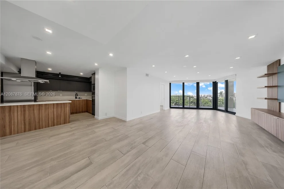 Unit for sale at 1000 Quayside Ter, Miami, FL 33138