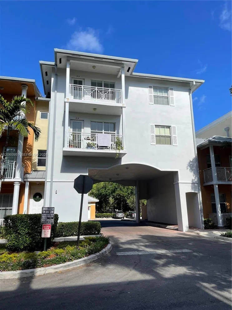 Unit for sale at 412 SW 13th Ter, Fort Lauderdale, FL 33312