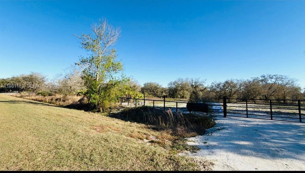 Unit for sale at 18626 NW 284 st, Okeechobee, FL 34972