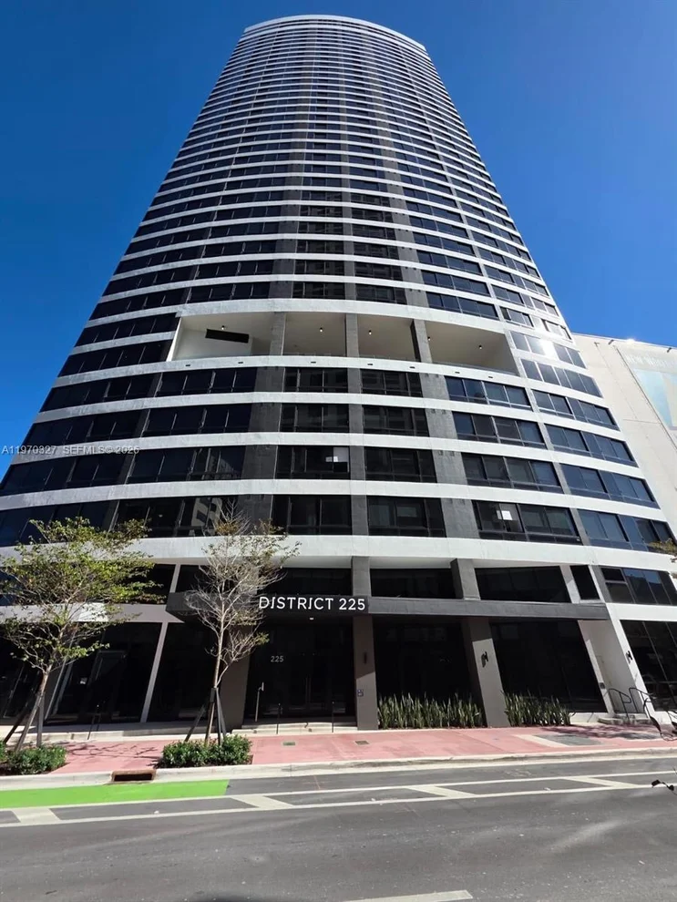 Unit for sale at 225 N Miami Ave, Miami, FL 33128