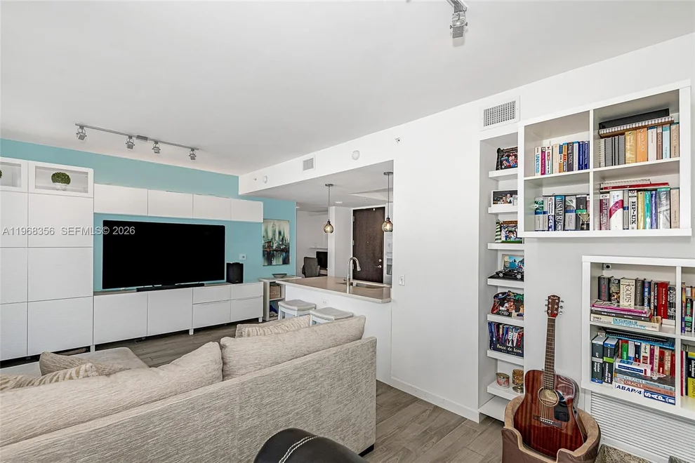 Unit for sale at 999 SW 1st Ave, Miami, FL 33130