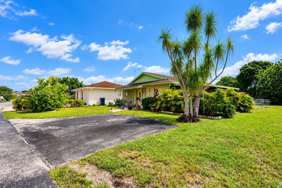 Unit for sale at 4601 SW 137th Ct, Miami, FL 33175