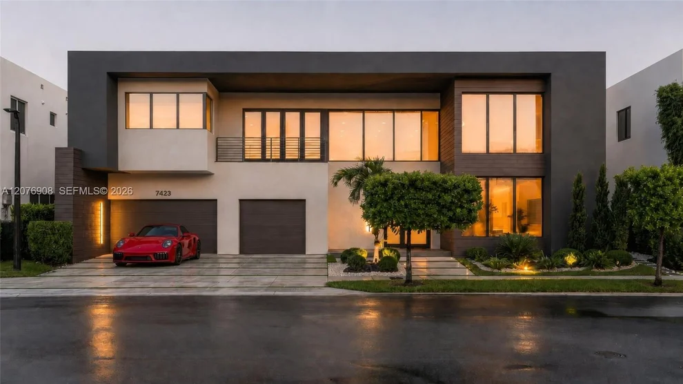 Unit for sale at 7423 NW 102th ct, Doral, FL 33178