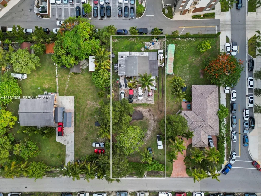 Unit for sale at 14250 Henderson St, Homestead, FL 33032