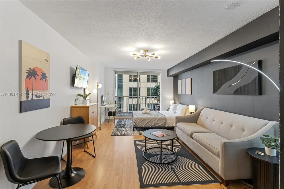 Unit for sale at 1200 Brickell Bay Dr, Miami, FL 33131