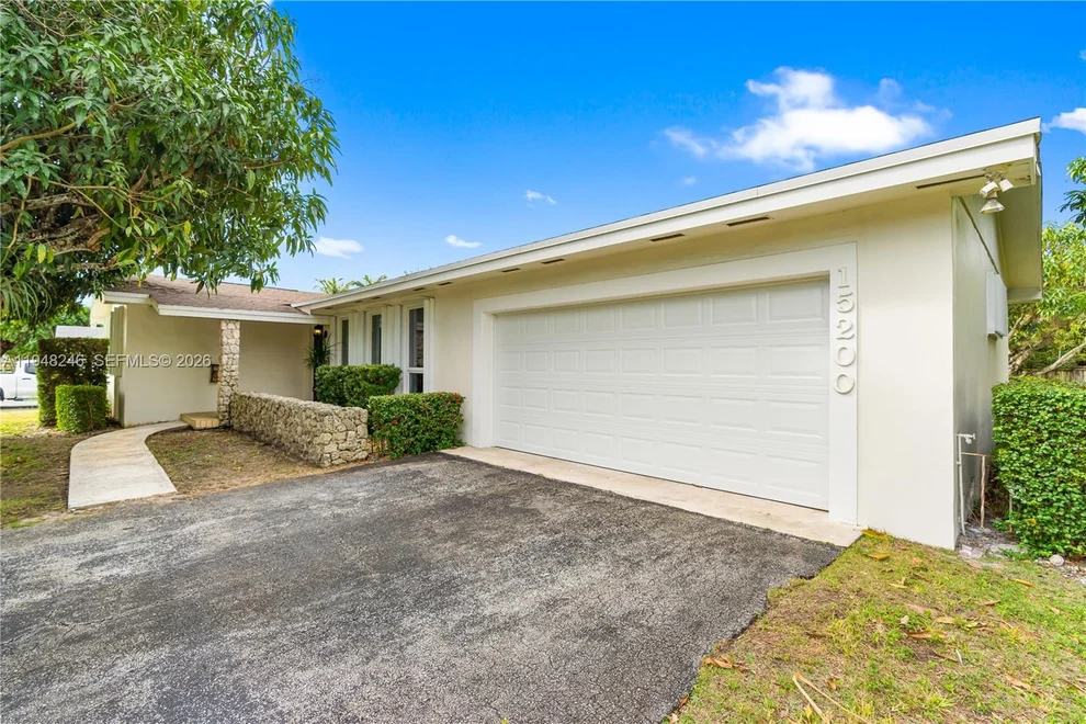 Unit for sale at 15200 SW 84th Ave, Palmetto Bay, FL 33157