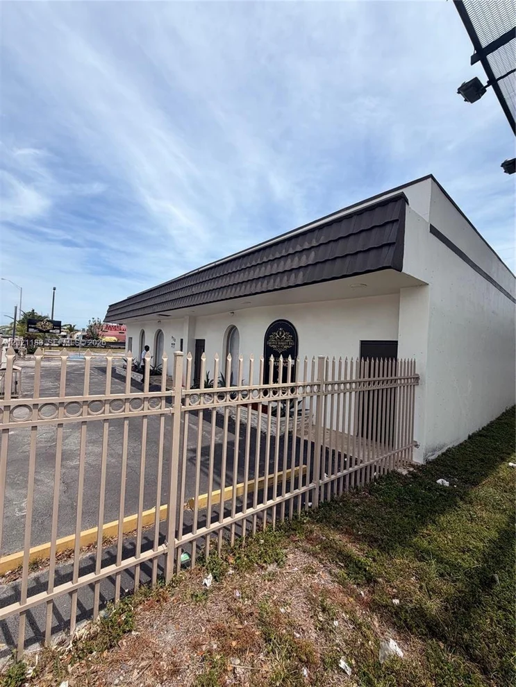Unit for sale at 920 NW 119th St, Miami, FL 33168