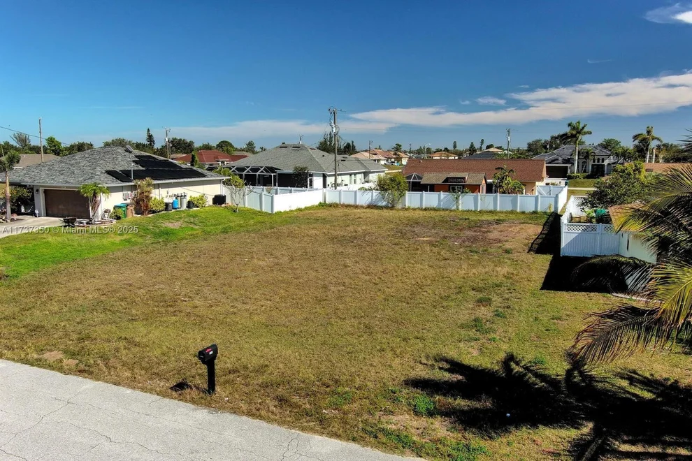 Unit for sale at 2013 NE 18th Ave, Cape Coral, FL 33909