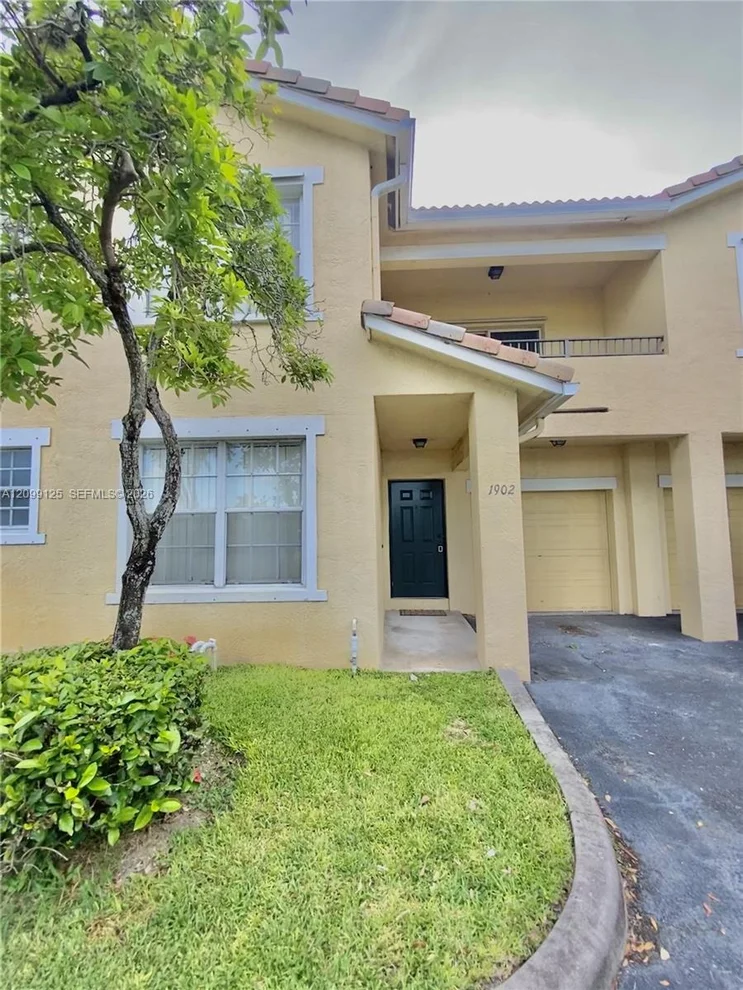 Unit for sale at 1902 Belmont Ln, North Lauderdale, FL 33068