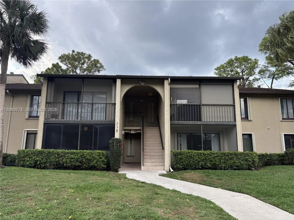 Unit for sale at 718 Sunny Pine Way, Green Acres, FL 33415