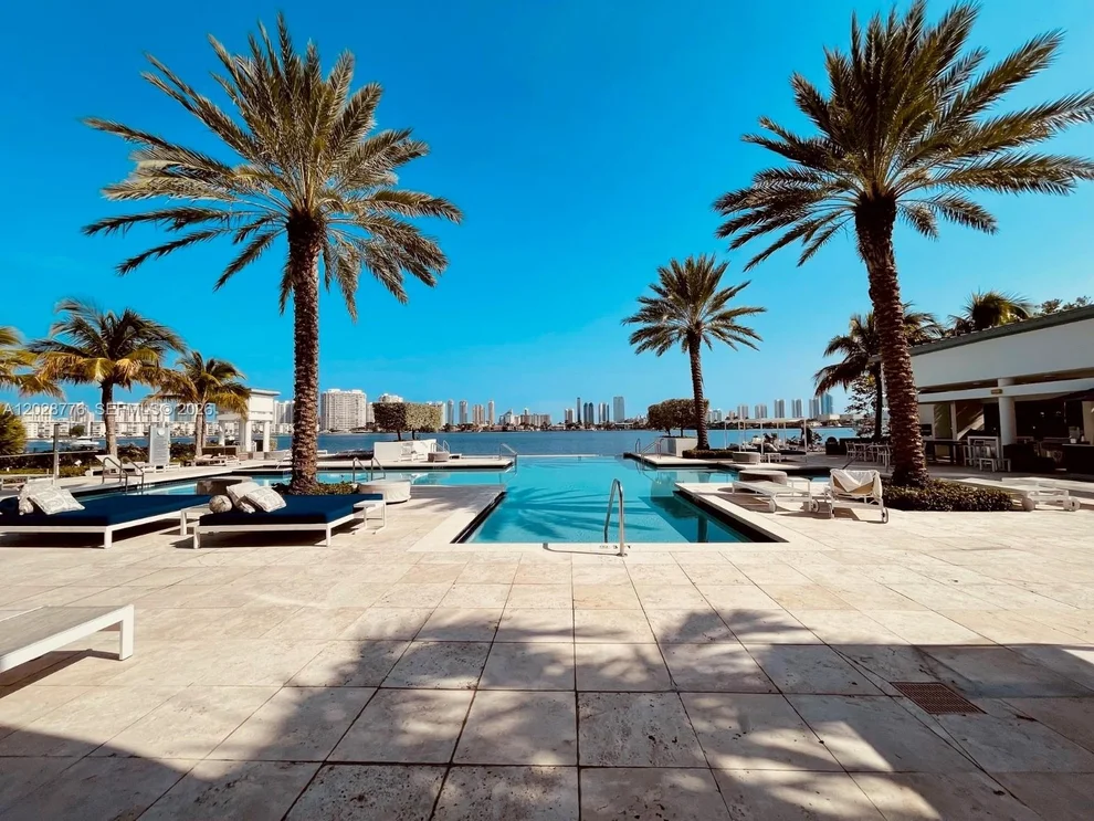 Unit for sale at 17111 Biscayne Blvd, North Miami Beach, FL 33160