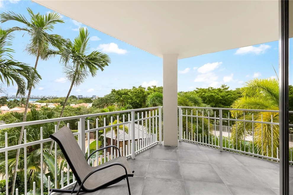 Unit for sale at 1000 Quayside Ter, Miami, FL 33138