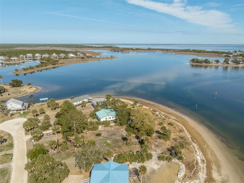 Unit for sale at 197 BEATY TAFF DR, Other City - In The State Of Florida, FL 32327