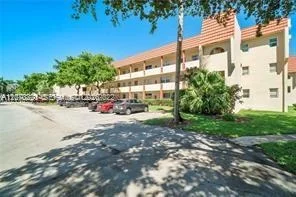 Unit for sale at 8081 N Sunrise Lakes Dr, Sunrise, FL 33322