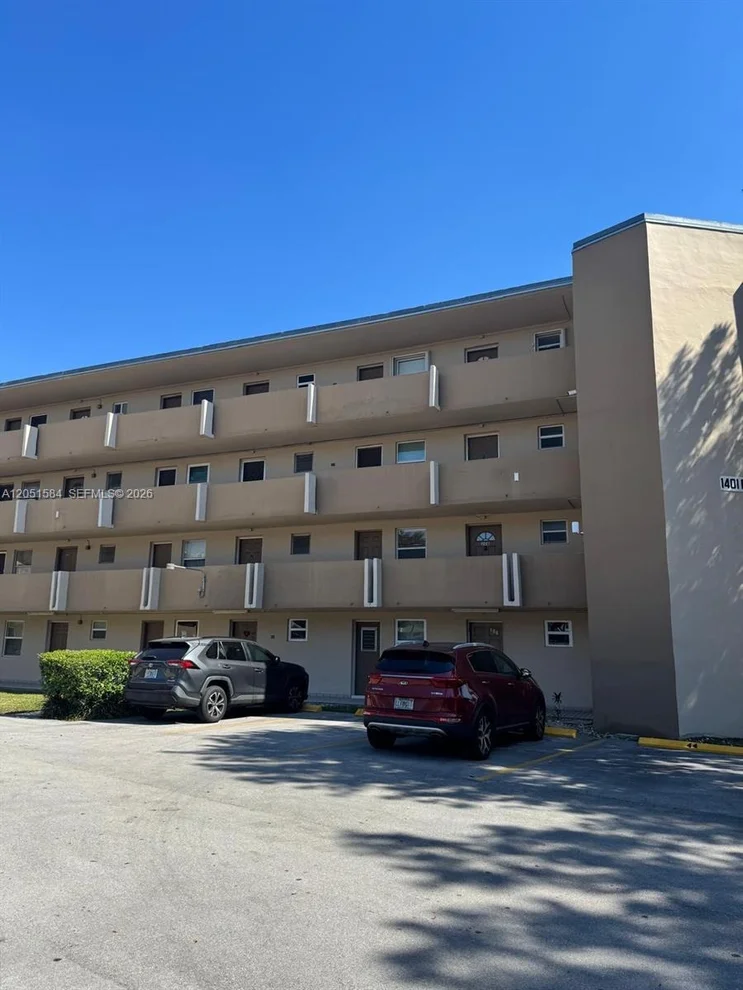 Unit for sale at 1401 NE 191st St, Miami, FL 33179