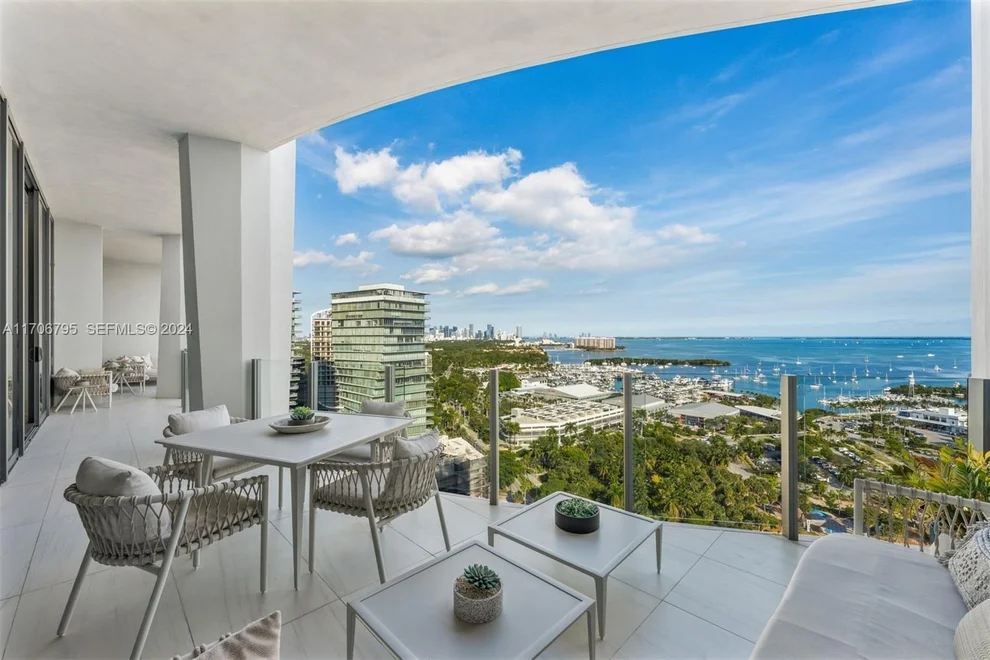 Unit for sale at 2811 S Bayshore Dr, Miami, FL 33133