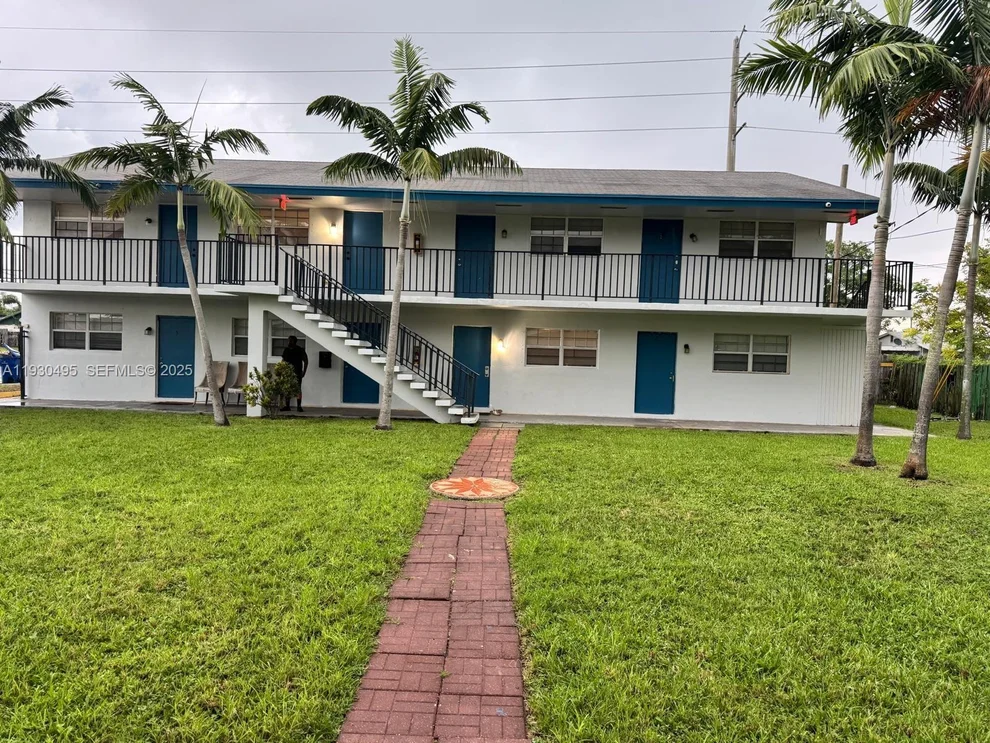 Unit for sale at 201 W Blue Heron Blvd, Riviera Beach, FL 33404