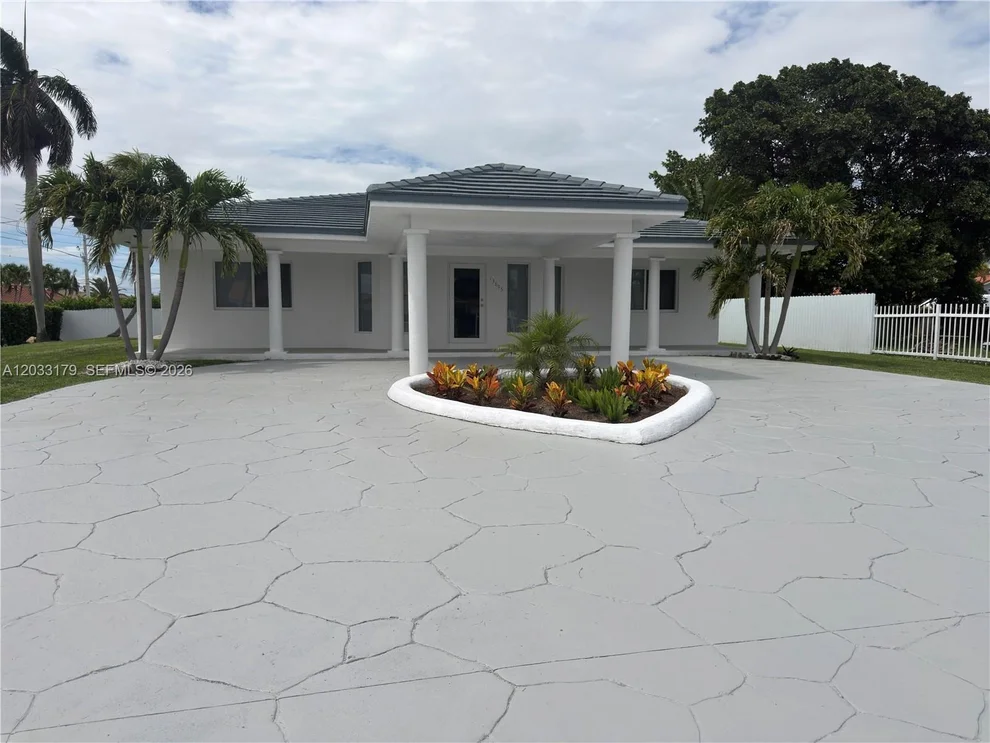 Unit for sale at 13895 SW 22nd St, Miami, FL 33175