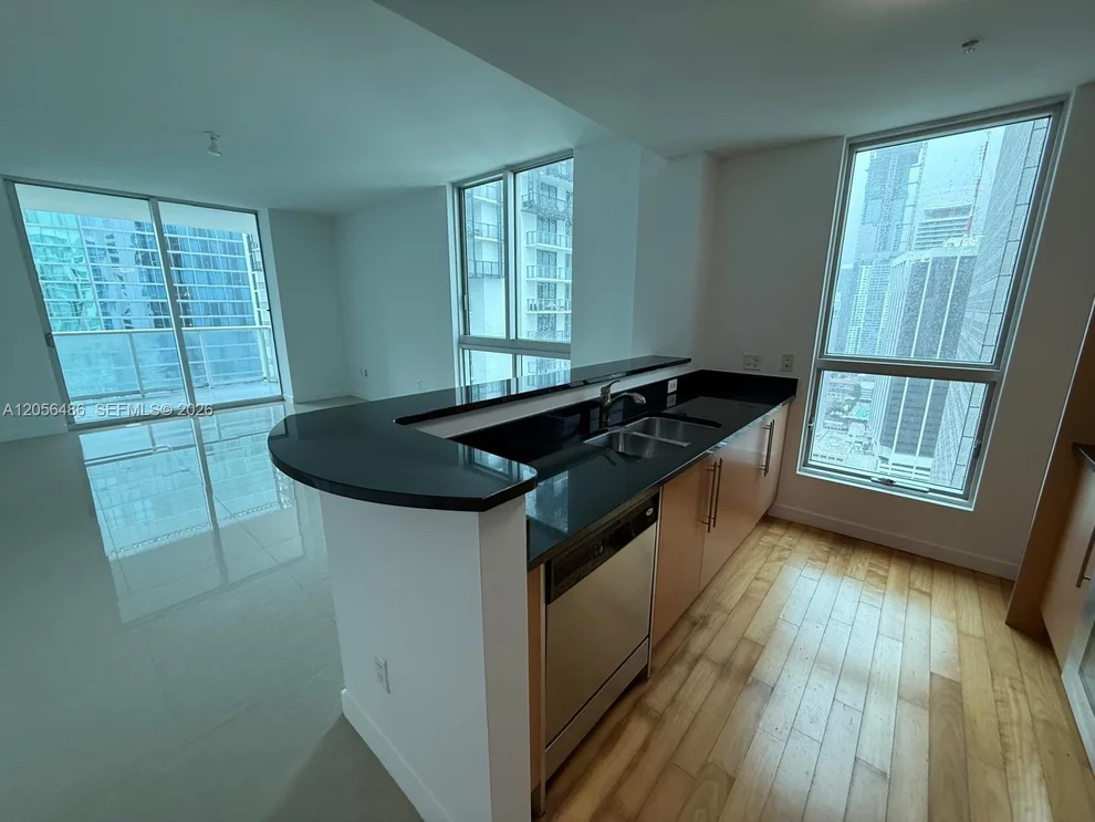 Unit for sale at 300 S Biscayne Blvd, Miami, FL 33131