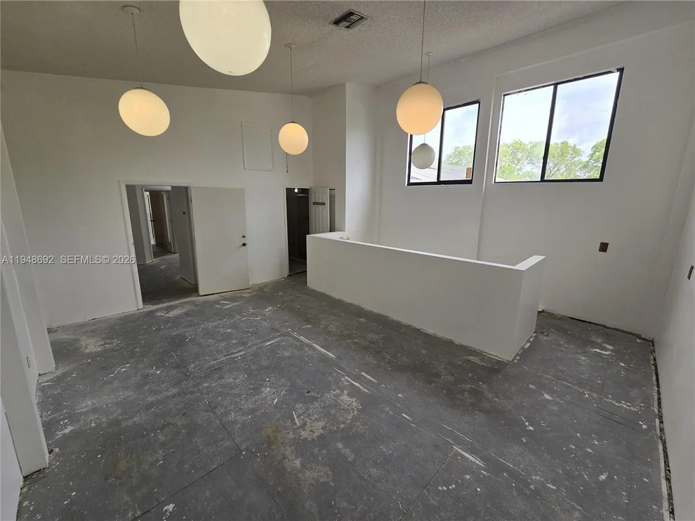 Unit for sale at 5800 N University Dr, Tamarac, FL 33321