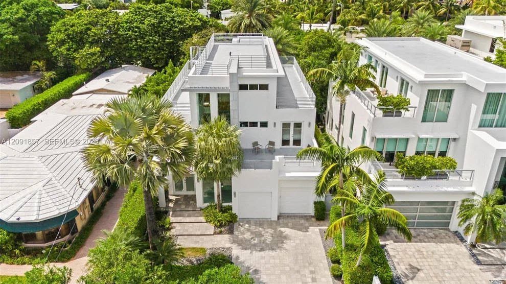 Unit for sale at 2317 N Atlantic Blvd, Fort Lauderdale, FL 33305
