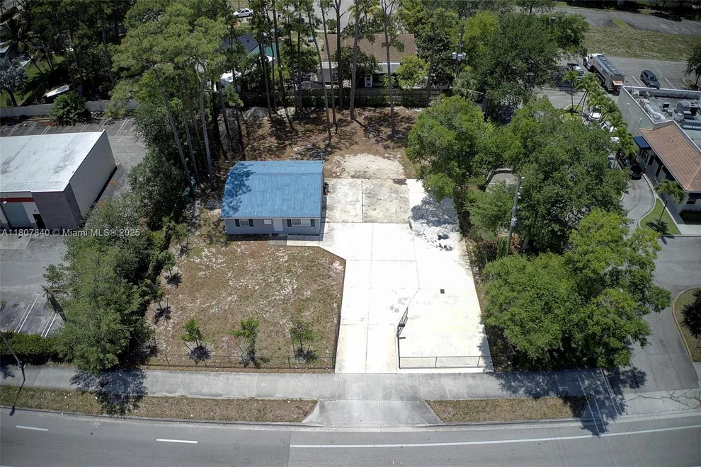 Unit for sale at 4736 Lake Worth Rd, Green Acres, FL 33463