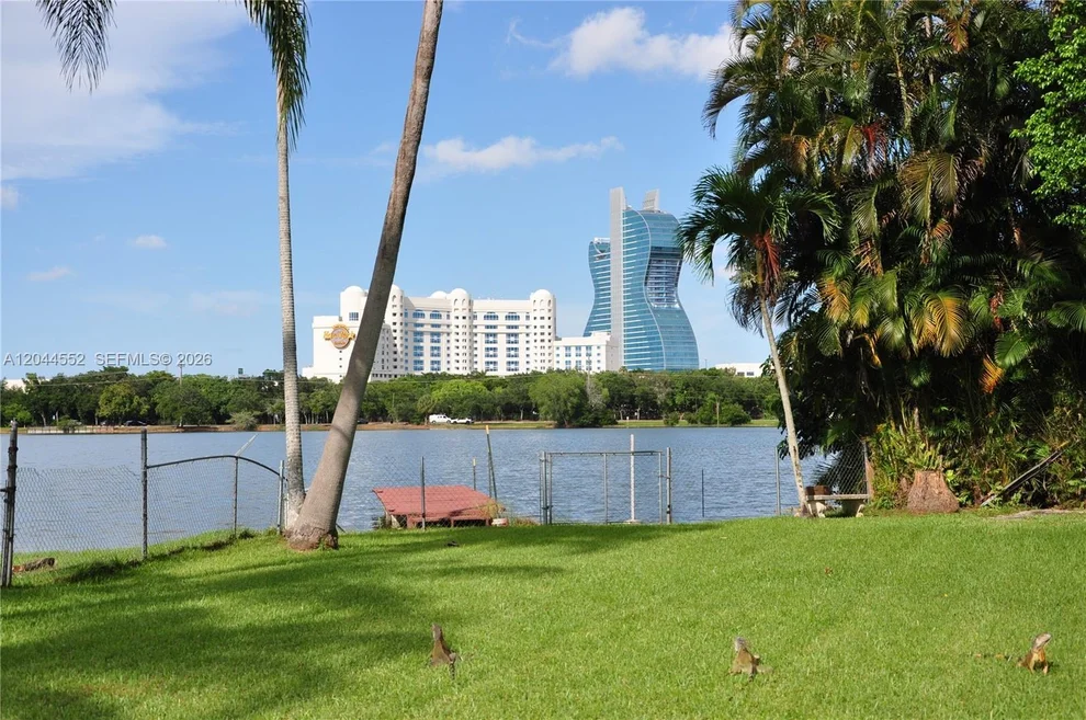 Unit for sale at 5630 SW 55th Ave, Davie, FL 33314