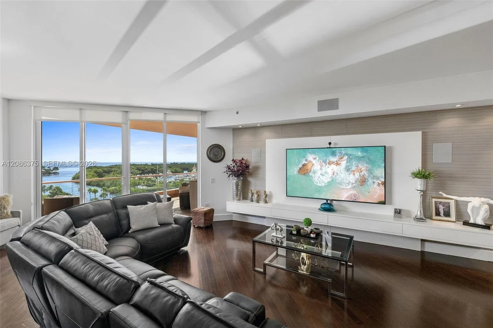 Unit for sale at 60 Edgewater Dr, Coral Gables, FL 33133
