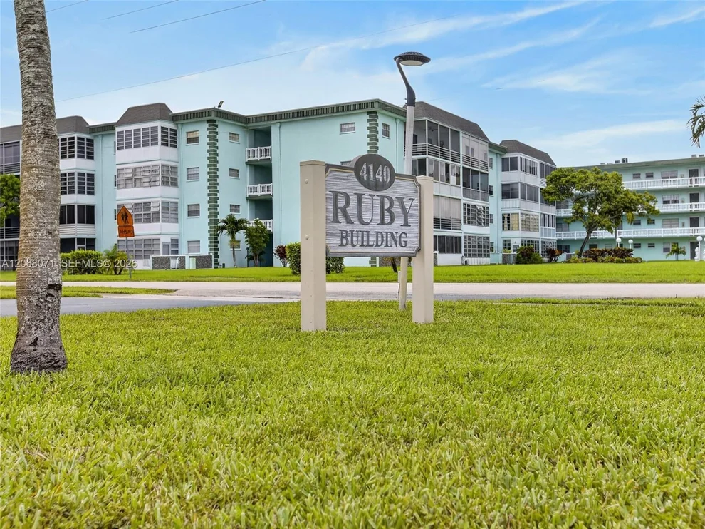 Unit for sale at 4140 NW 44th Ave, Lauderdale Lakes, FL 33319