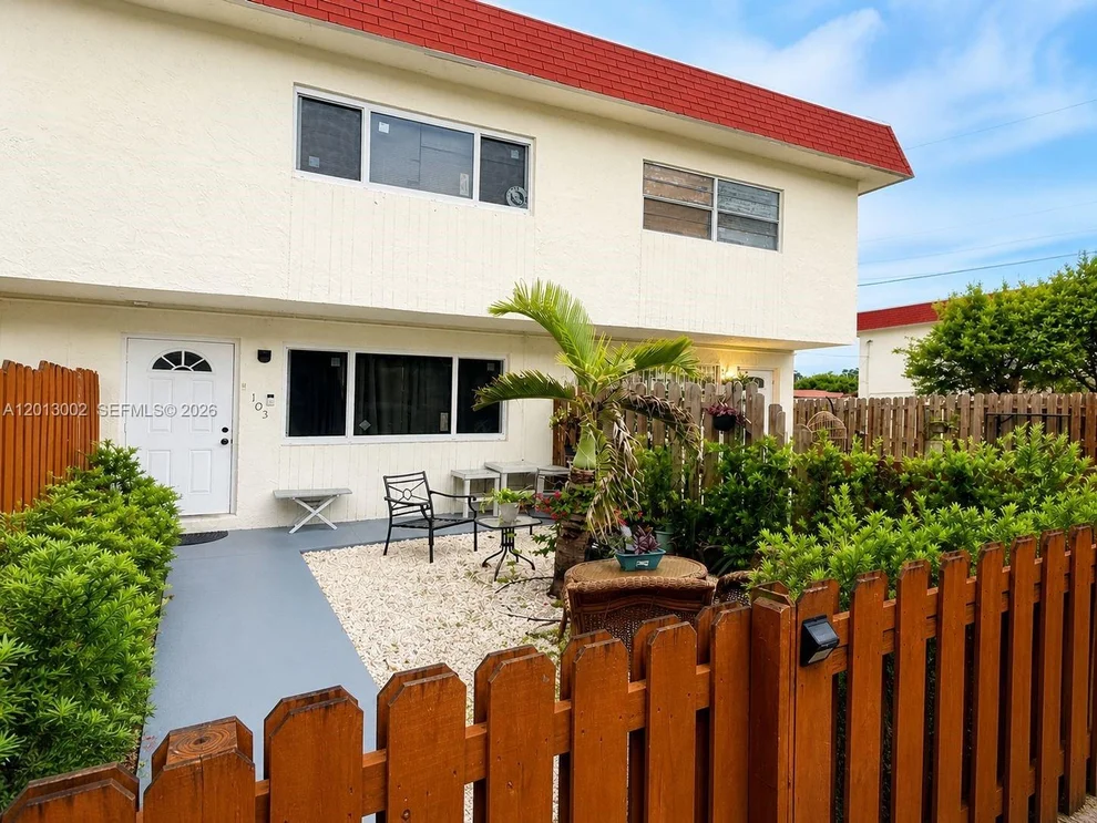 Unit for sale at 1520 NE 151st St, Miami, FL 33162