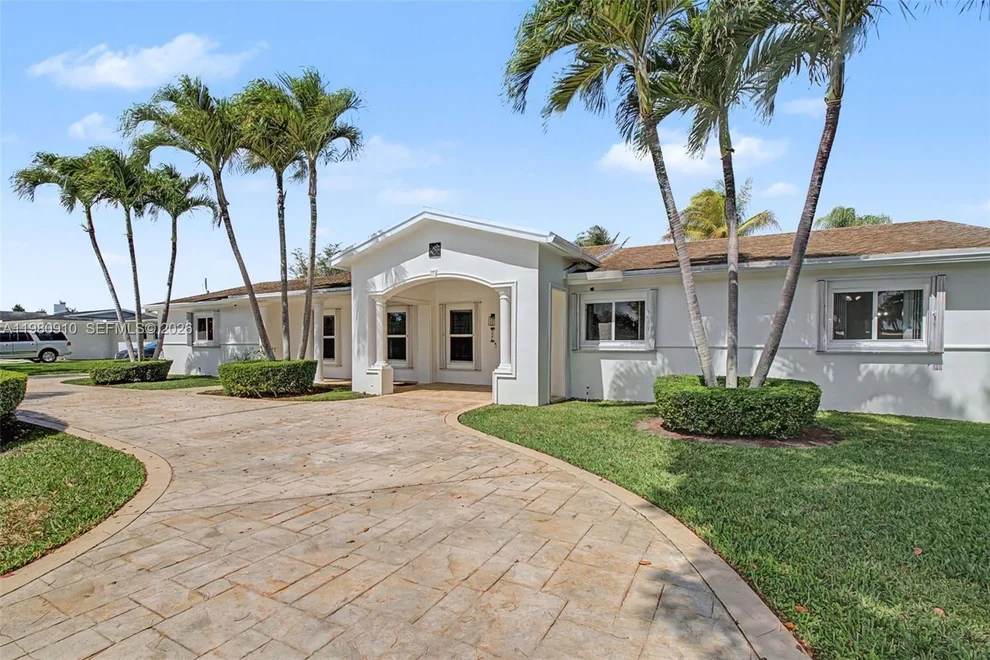 Unit for sale at 8241 SW 146th St, Palmetto Bay, FL 33158