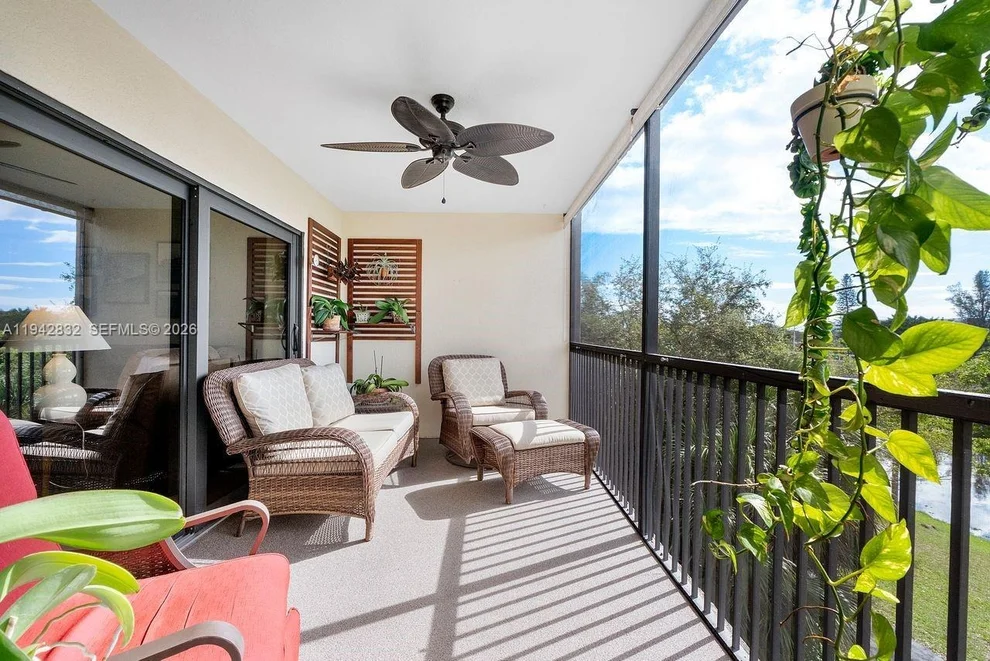 Unit for sale at 2200 S Cypress Bend Dr, Pompano Beach, FL 33069