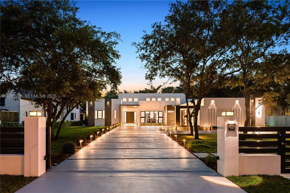 Unit for sale at 6200 SW 83 Av, Miami, FL 33143