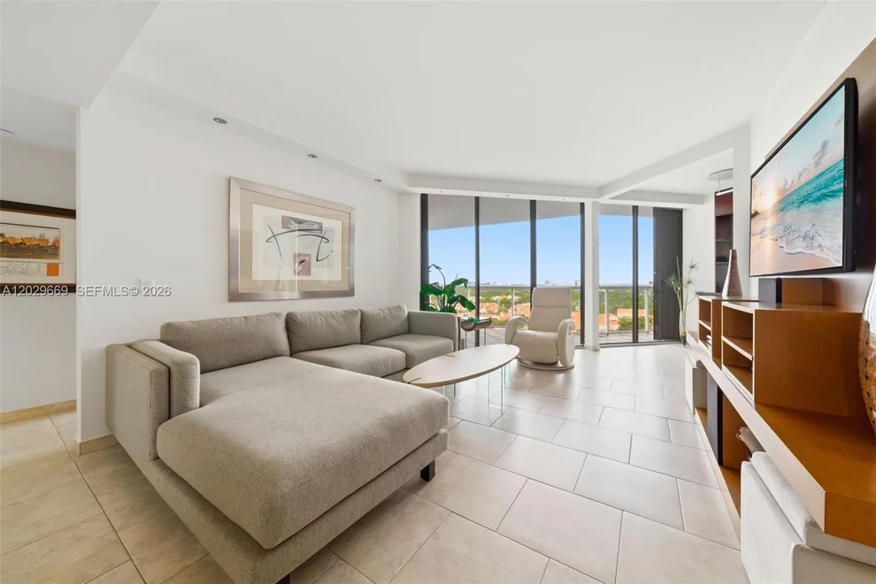 Unit for sale at 3610 Yacht Club Dr, Aventura, FL 33180