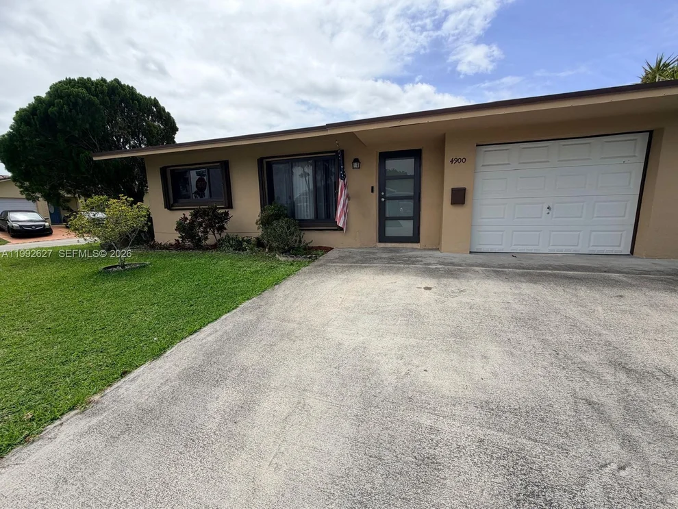 Unit for sale at 4900 NW 53rd Ct, Tamarac, FL 33319
