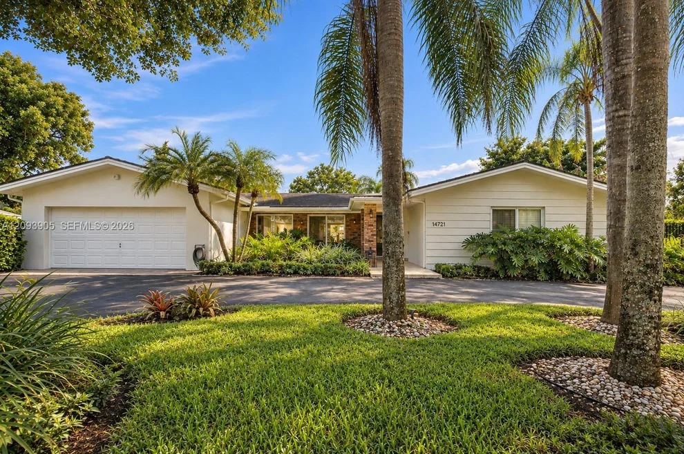 Unit for sale at 14721 SW 84th Ct, Palmetto Bay, FL 33158