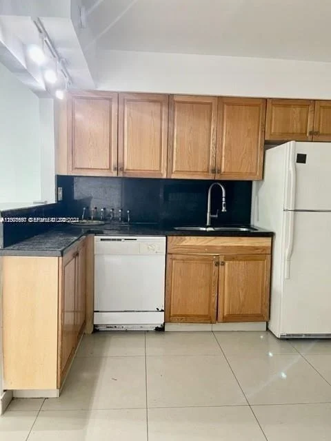 Unit for sale at 310 SW 10th Ter, Hallandale Beach, FL 33009