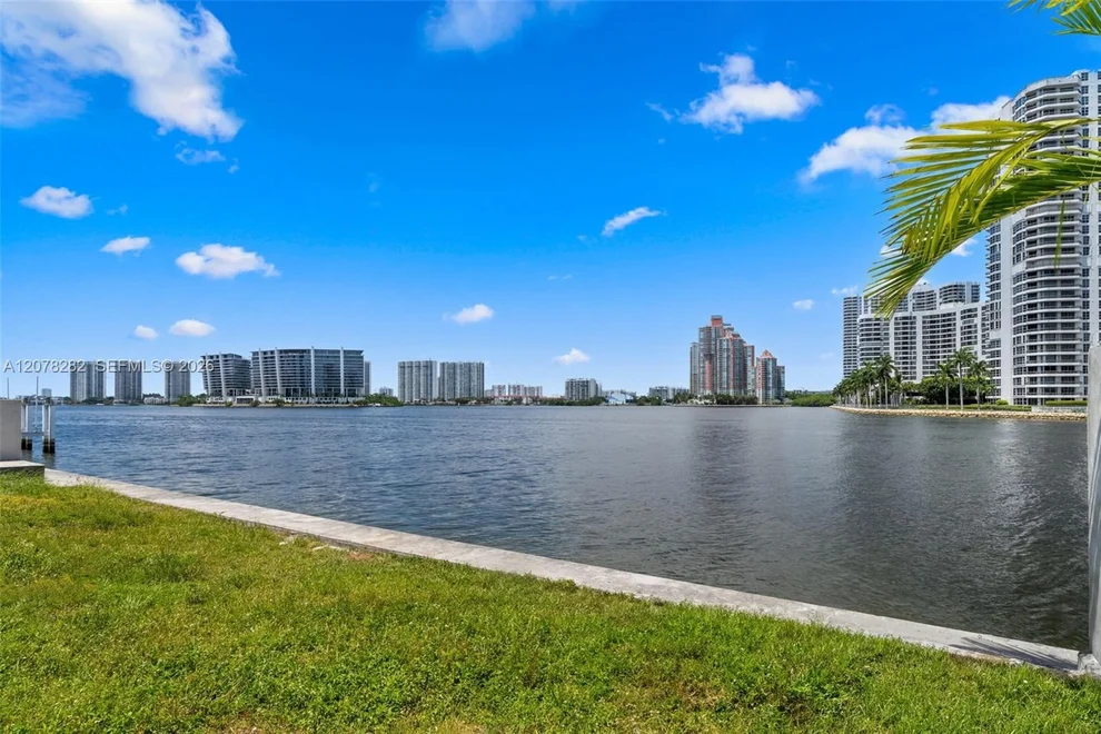 Unit for sale at 18970 N Bay Rd, Sunny Isles Beach, FL 33160