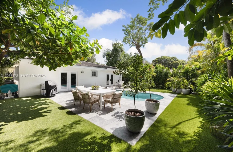 Unit for sale at 406 Miller Rd, Coral Gables, FL 33146