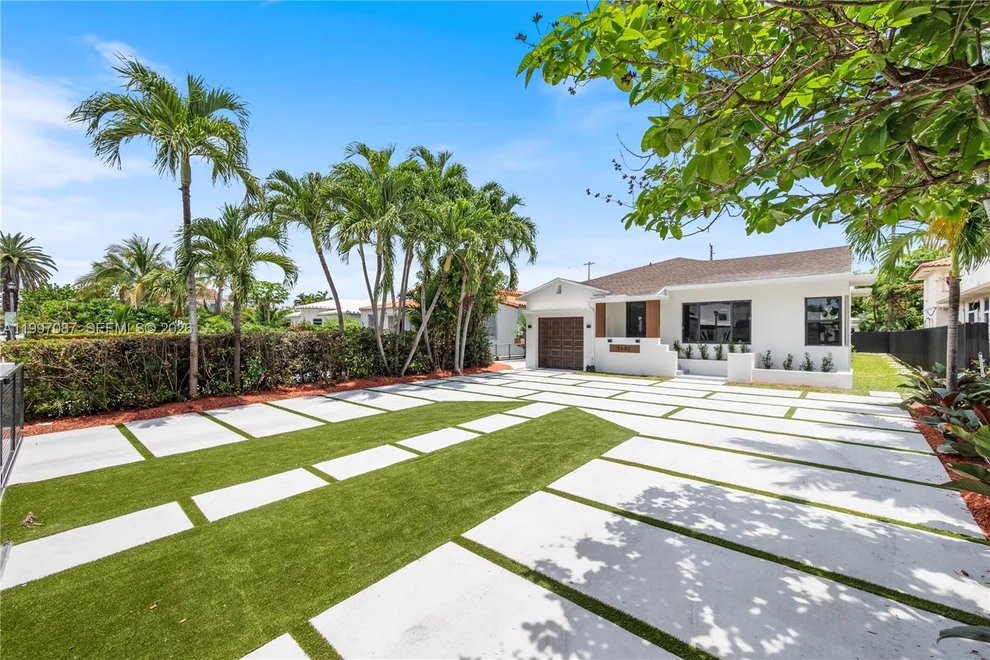 Unit for sale at 1405 Lenox Ave, Miami Beach, FL 33139