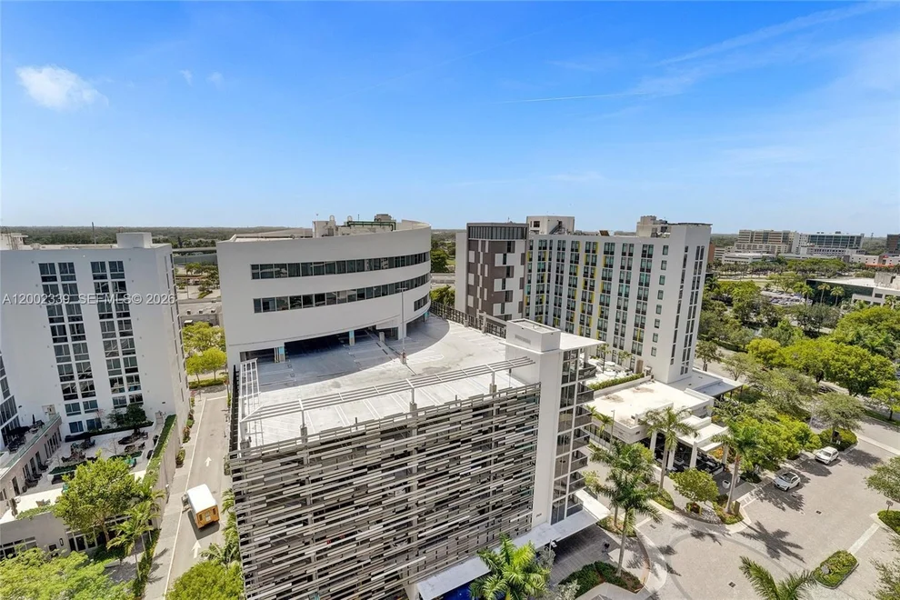 Unit for sale at 2960 NE 207th St, Aventura, FL 33180