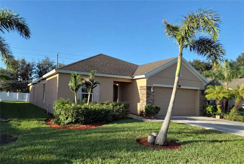 Unit for sale at 8195 Westfield Cir, Vero Beach, FL 32966