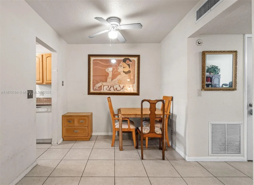 Unit for sale at 200 Croton Ave, Lantana, FL 33462