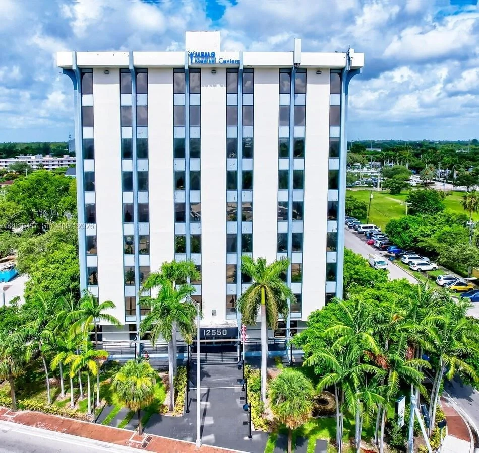Unit for sale at 12550 Biscayne Blvd, North Miami, FL 33181