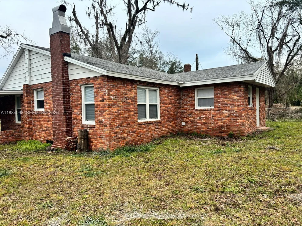 Unit for sale at 1056 NE Scott street, Other City - In The State Of Florida, FL 32064