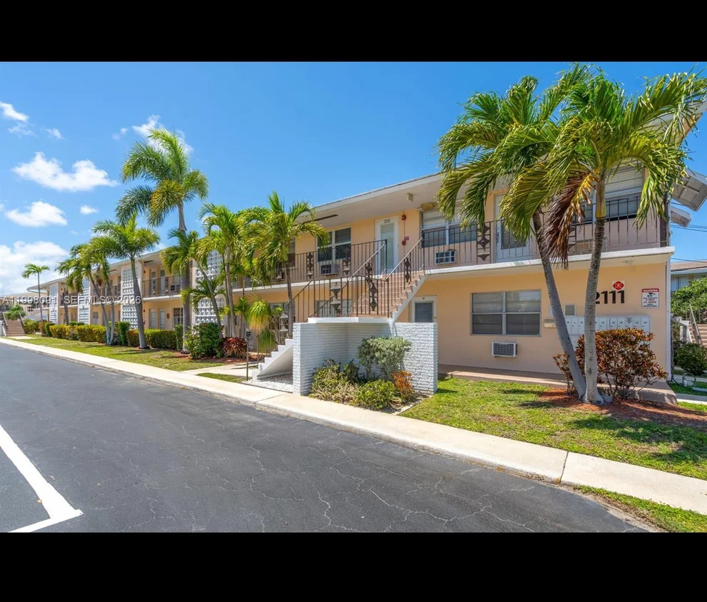 Unit for sale at 2111 NE 56th St, Fort Lauderdale, FL 33308