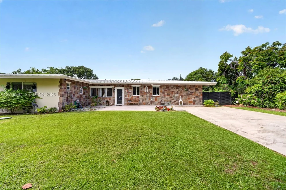 Unit for sale at 8250 SW 118th Ter, Miami, FL 33156