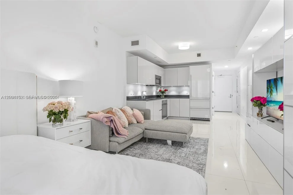 Unit for sale at 1010 Brickell Ave, Miami, FL 33131