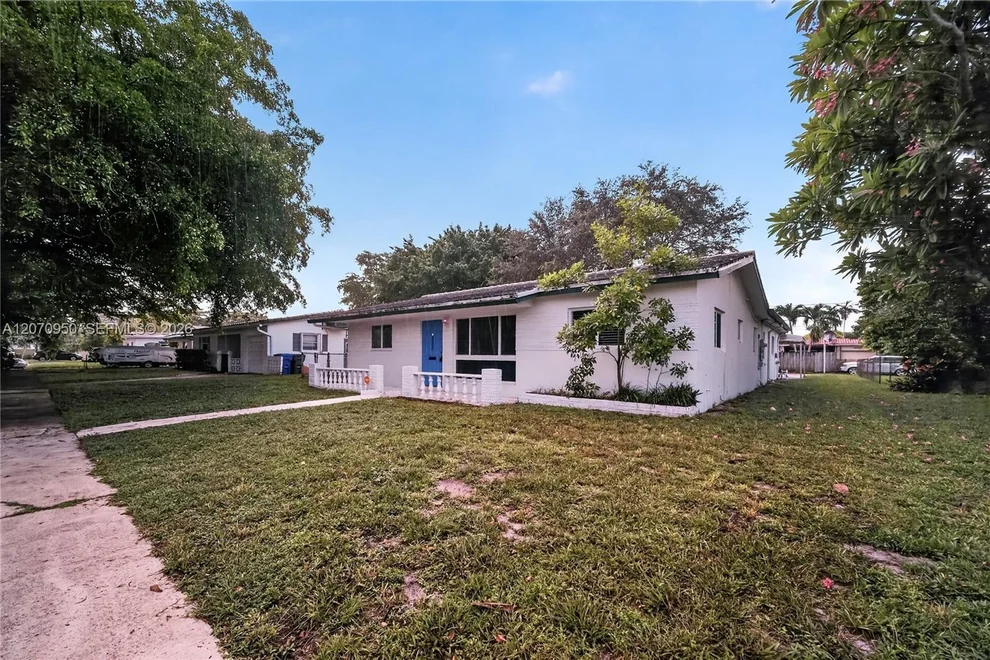 Unit for sale at 4300 Harrison St, Hollywood, FL 33021